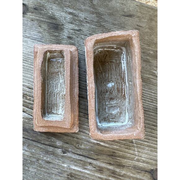 Nicole Pepper ModHomeCeramics White Floral lidded box in Red Clay Kurinuki - Picture 9 of 11